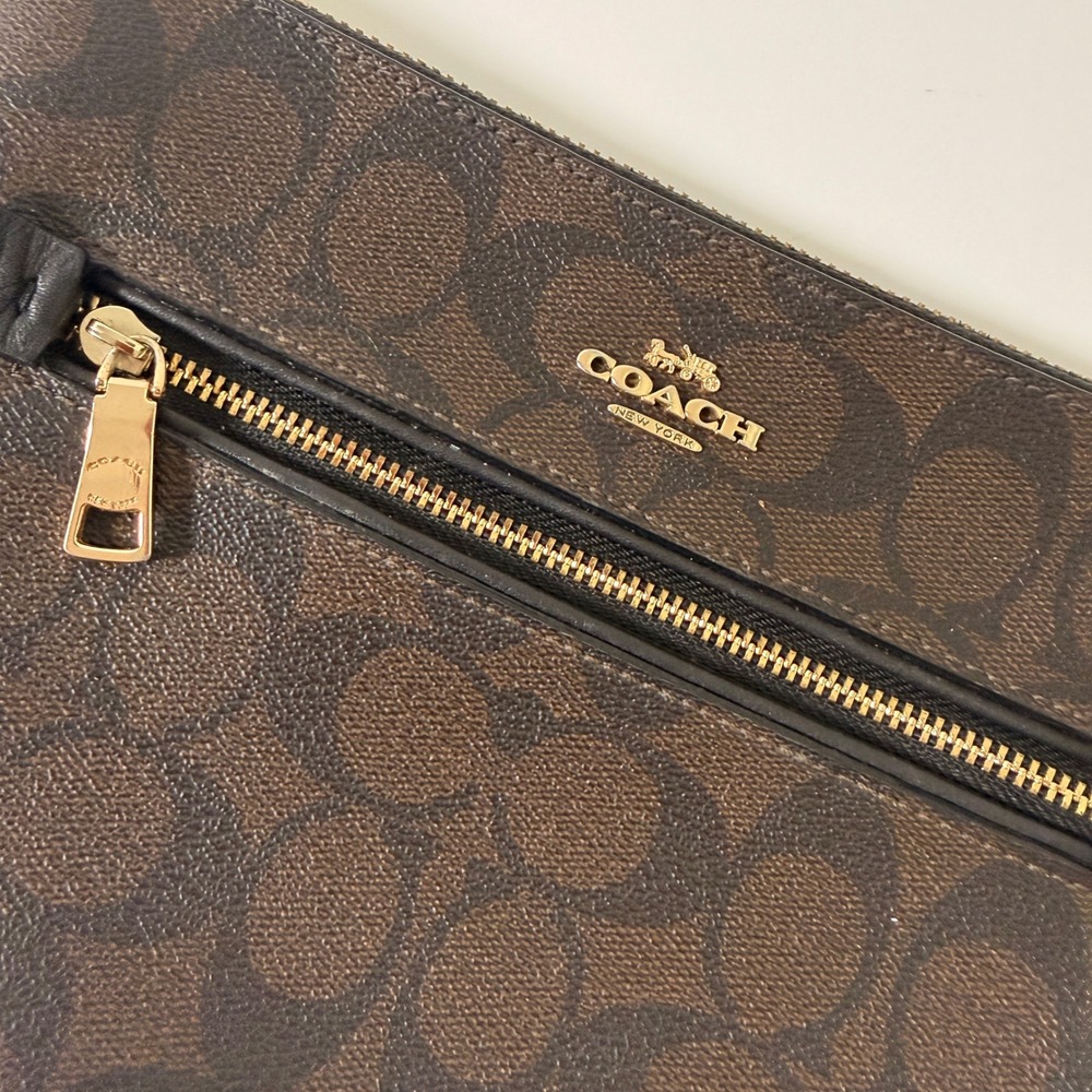 Coach Signature Canvas Wristlet Brown Black Monogram Zip Clutch - Picture 3 of 9